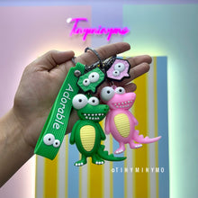 Load image into Gallery viewer, Adorable Cheetah and Crocodile 3D keychain - Tinyminymo