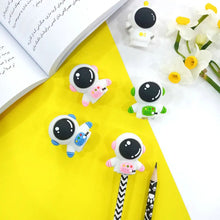 Load image into Gallery viewer, Astronaut Pencil Sharpener - Tinyminymo