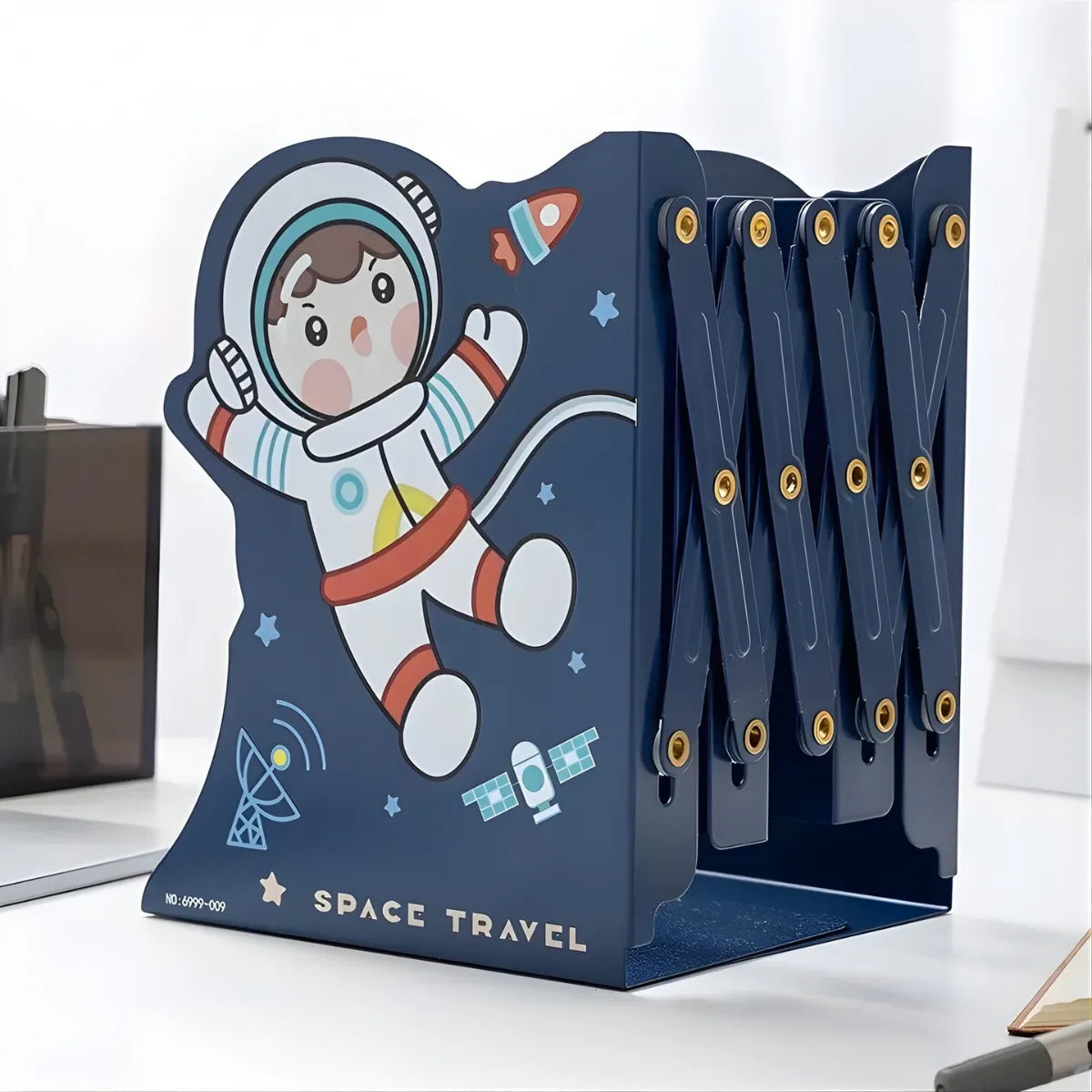 Astronaut themed Book Holder - Tinyminymo