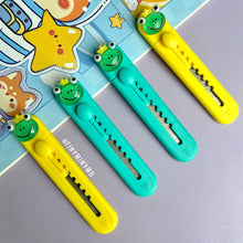 Load image into Gallery viewer, Frog Charm Paper Cutter - Tinyminymo