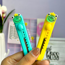 Load image into Gallery viewer, Frog Charm Paper Cutter - Tinyminymo