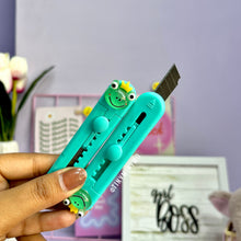 Load image into Gallery viewer, Frog Charm Paper Cutter - Tinyminymo