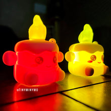 Load image into Gallery viewer, Light Up Cake Keychain - Tinyminymo