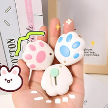 Load image into Gallery viewer, Mini Cat Paw Paper Cutter - Tinyminymo