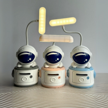 Load image into Gallery viewer, Multipurpose Astronaut Desk Lamp - Tinyminymo