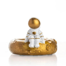 Load image into Gallery viewer, Astronaut Ashtray - Tinyminymo