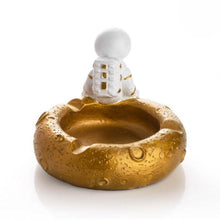 Load image into Gallery viewer, Astronaut Ashtray - Tinyminymo