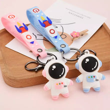 Load image into Gallery viewer, Astronaut Keychain - Tinyminymo