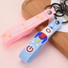 Load image into Gallery viewer, Astronaut Keychain - Tinyminymo