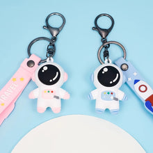 Load image into Gallery viewer, Astronaut Keychain - Tinyminymo