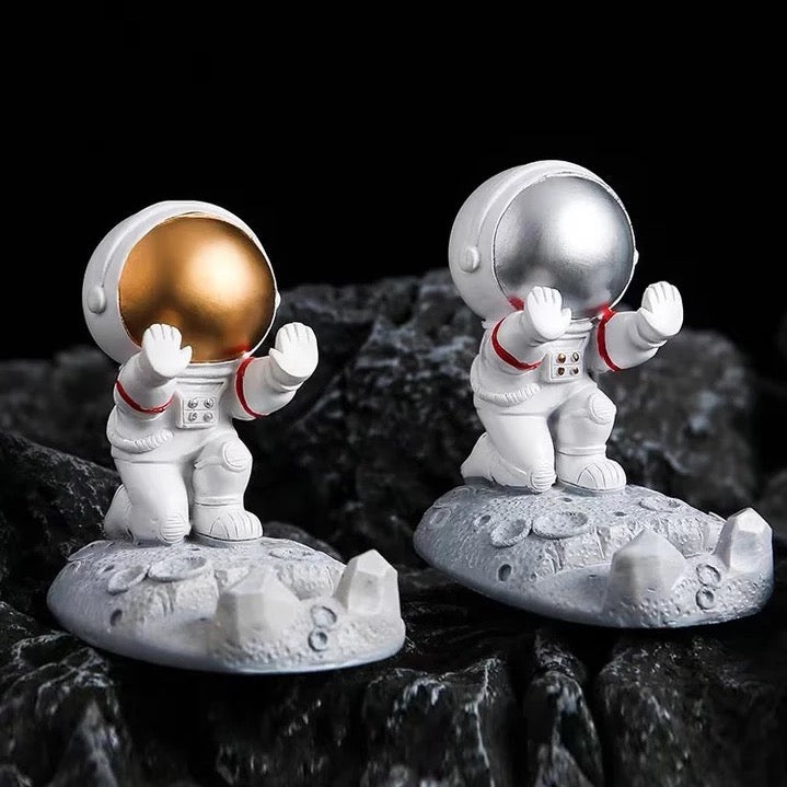 Astronaut Mobile Holder - Hand Support - Tinyminymo