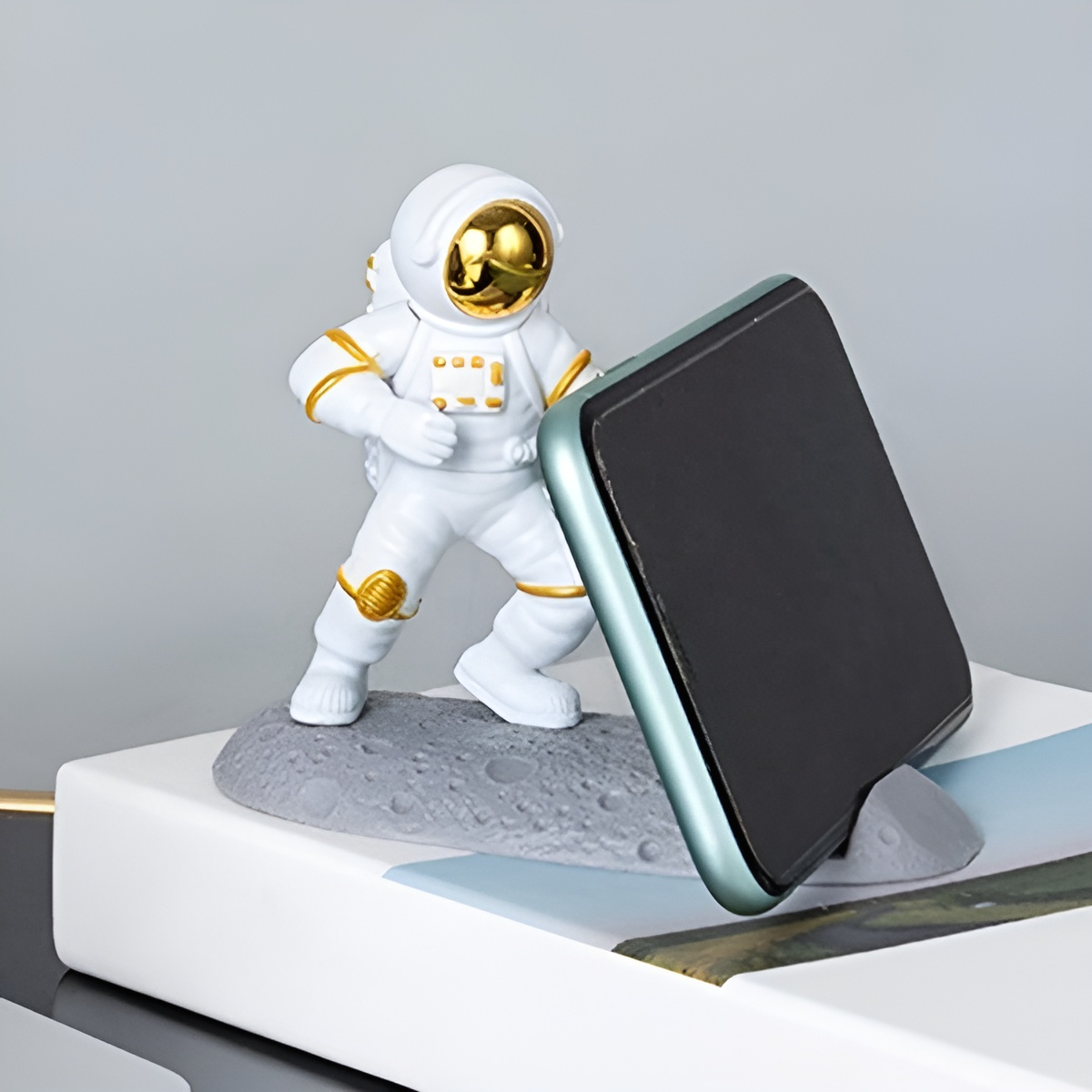 Astronaut Mobile Holder - Tinyminymo