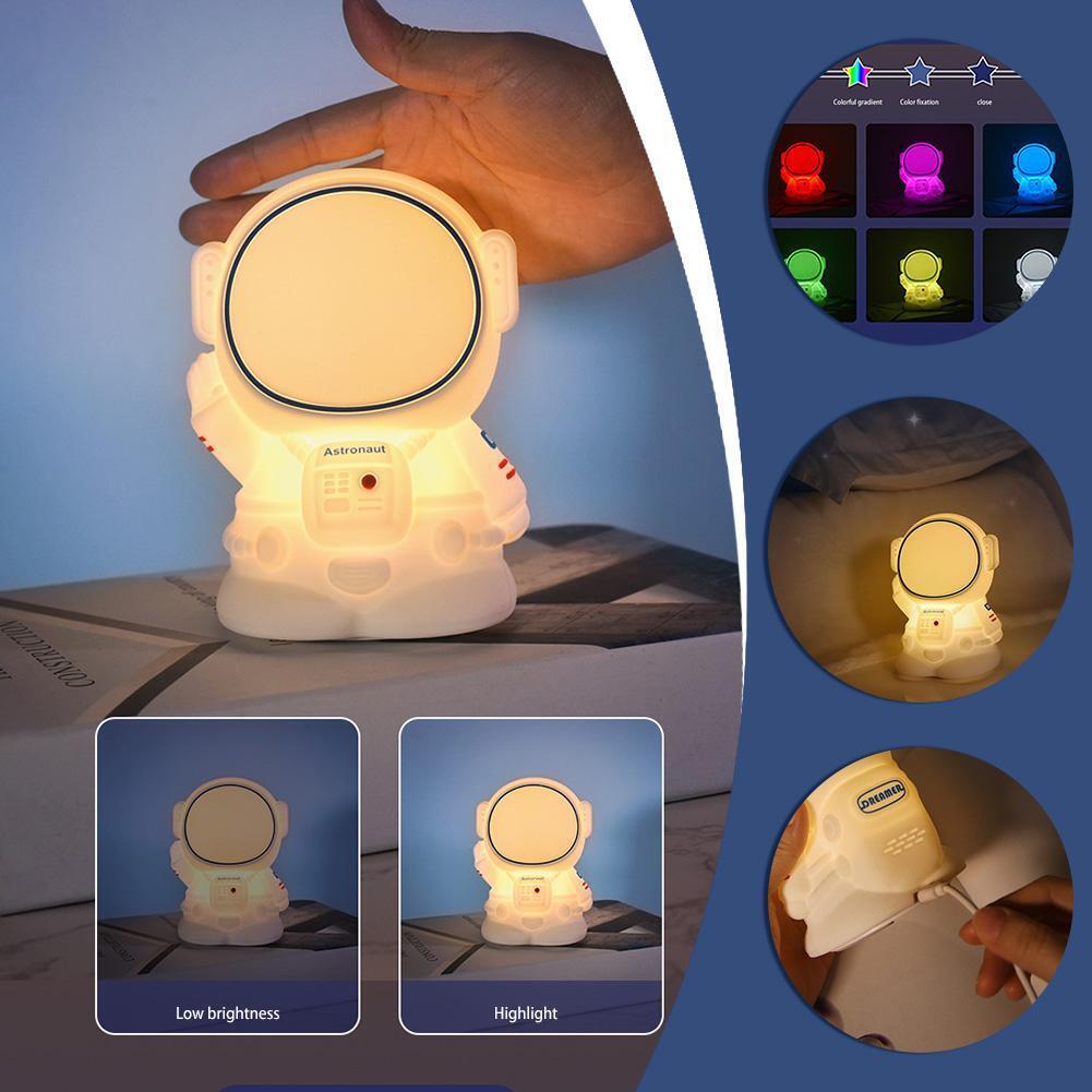 Astronaut Silicone Night Light - Tinyminymo