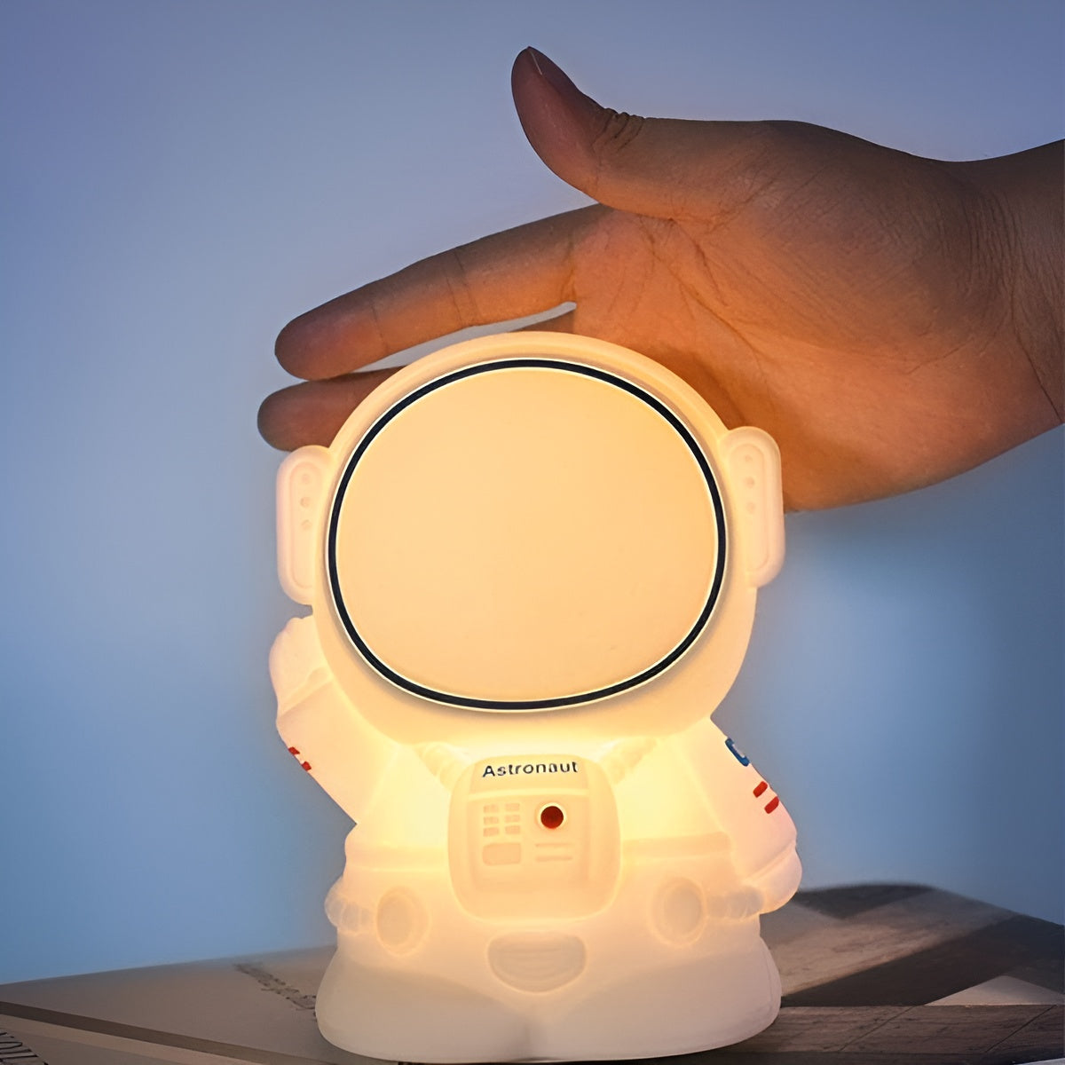 Astronaut Silicone Night Light - Tinyminymo