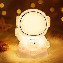 Load image into Gallery viewer, Astronaut Silicone Night Light - Tinyminymo
