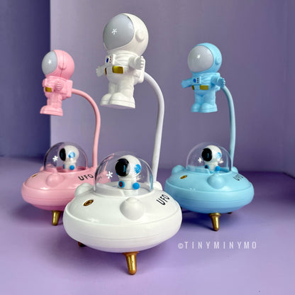 Astronaut in UFO LED Desk Lamp - Tinyminymo