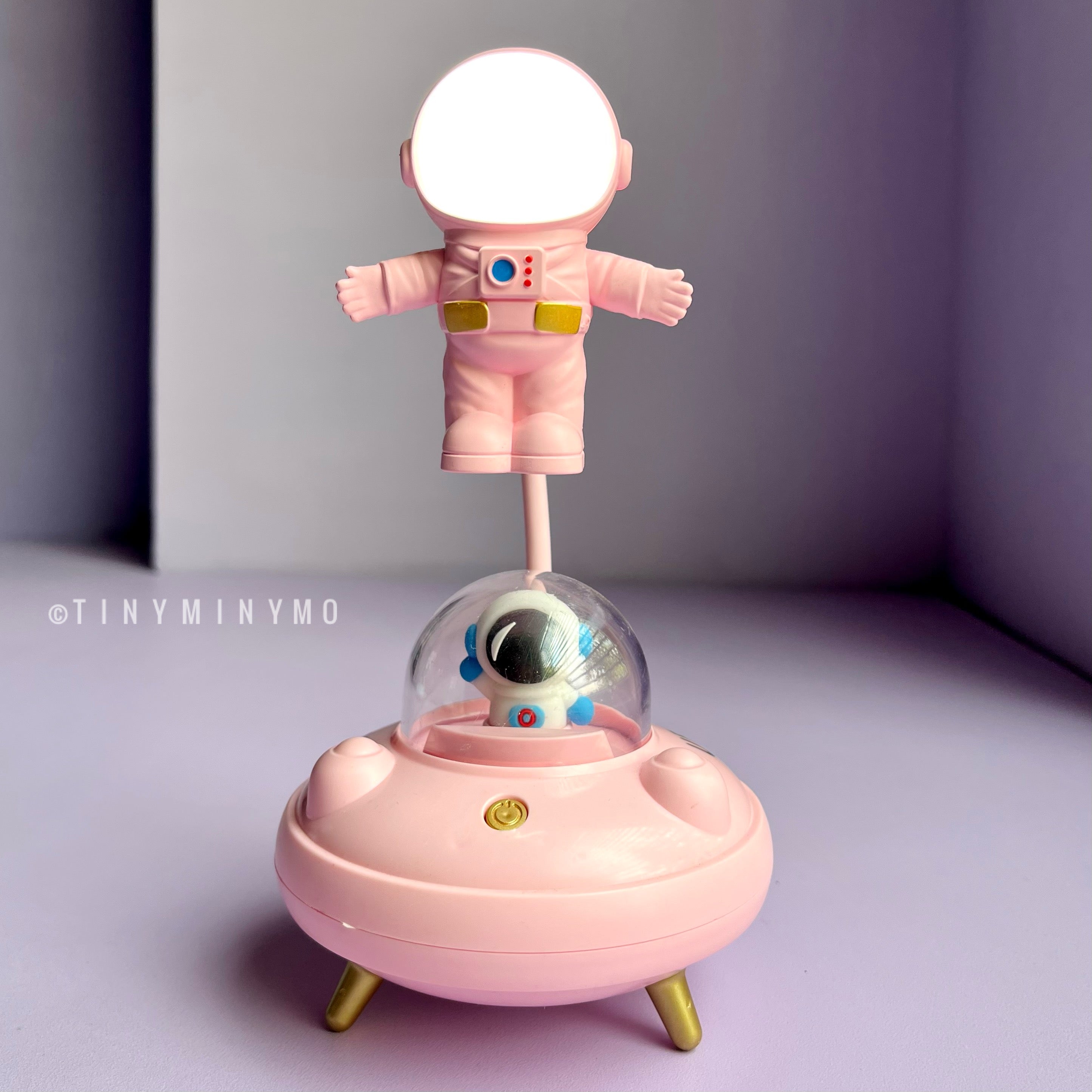 Astronaut in UFO LED Desk Lamp - Tinyminymo