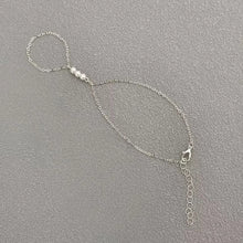 Load image into Gallery viewer, Silver Chic Finger Bracelet - Tinyminymo
