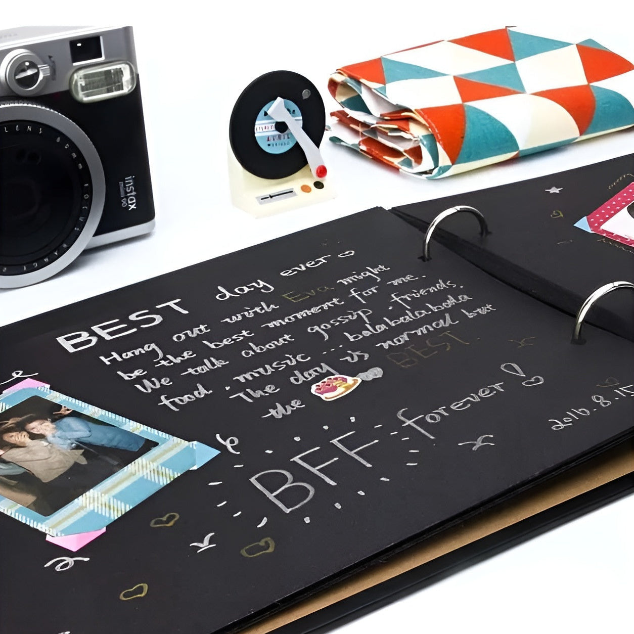 Black Page Scrapbook - Tinyminymo 