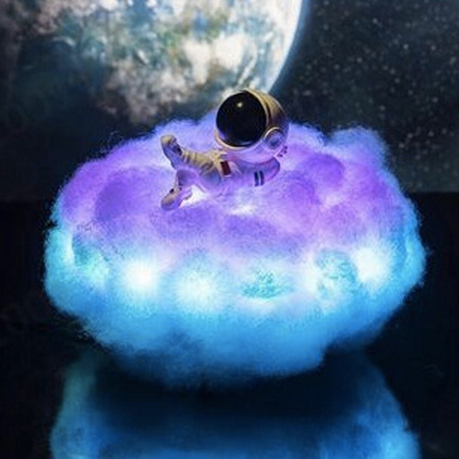 DIY Astronaut on Cloud Lamp - Tinyminymo