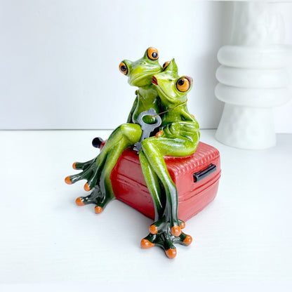 Frog Couple on Vacation Resin Piggy Bank - Tinyminymo