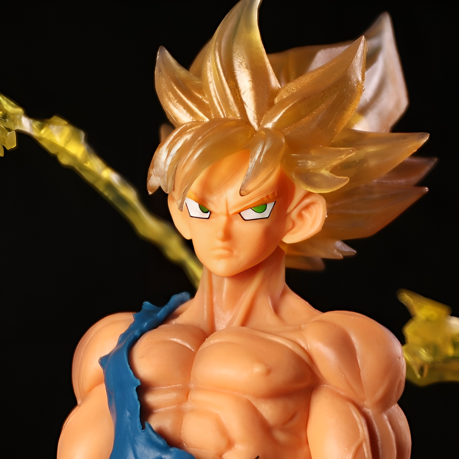 Goku Super Saiyan Action Figure - Tinyminymo