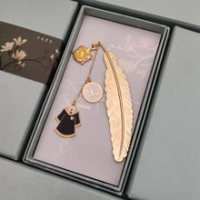 Load image into Gallery viewer, Hufflepuff Variant of Harry Potter Bookmark with Charms - Tinyminymo
