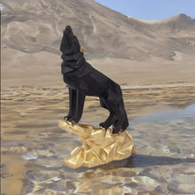 Load image into Gallery viewer, Howling Wolf Showpiece - Tinyminymo
