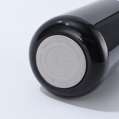 Bottom of Insulated Metallic Travel Bottle - Tinyminymo