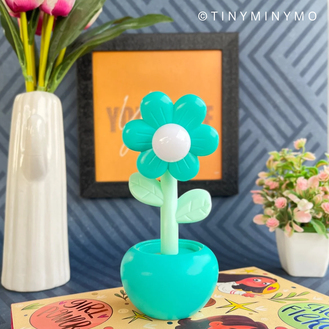 Kawaii Flower Mini Desk Lamp -Tinyminymo