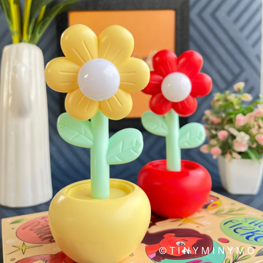 Kawaii Flower Mini Desk Lamp -Tinyminymo