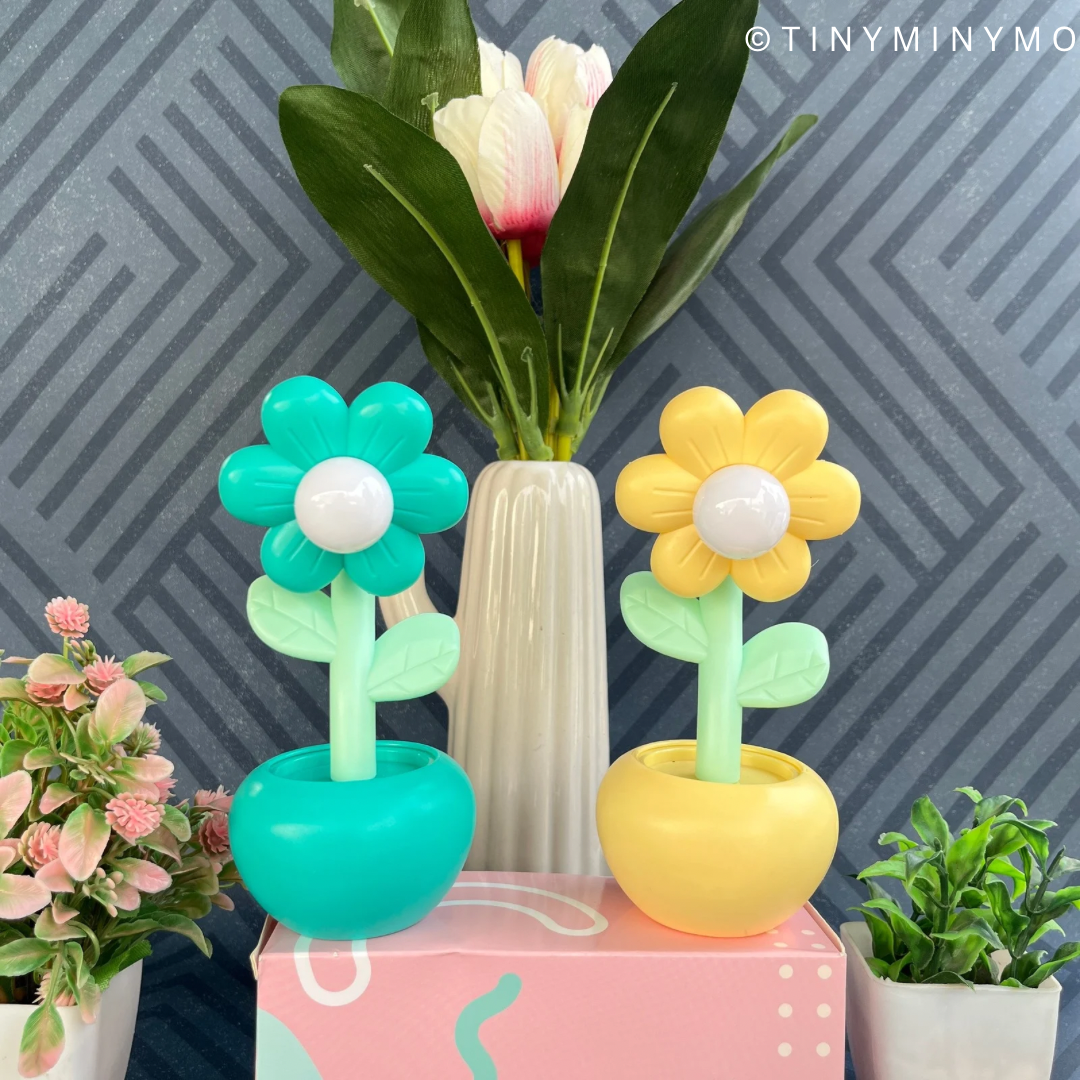 Kawaii Flower Mini Desk Lamp -Tinyminymo