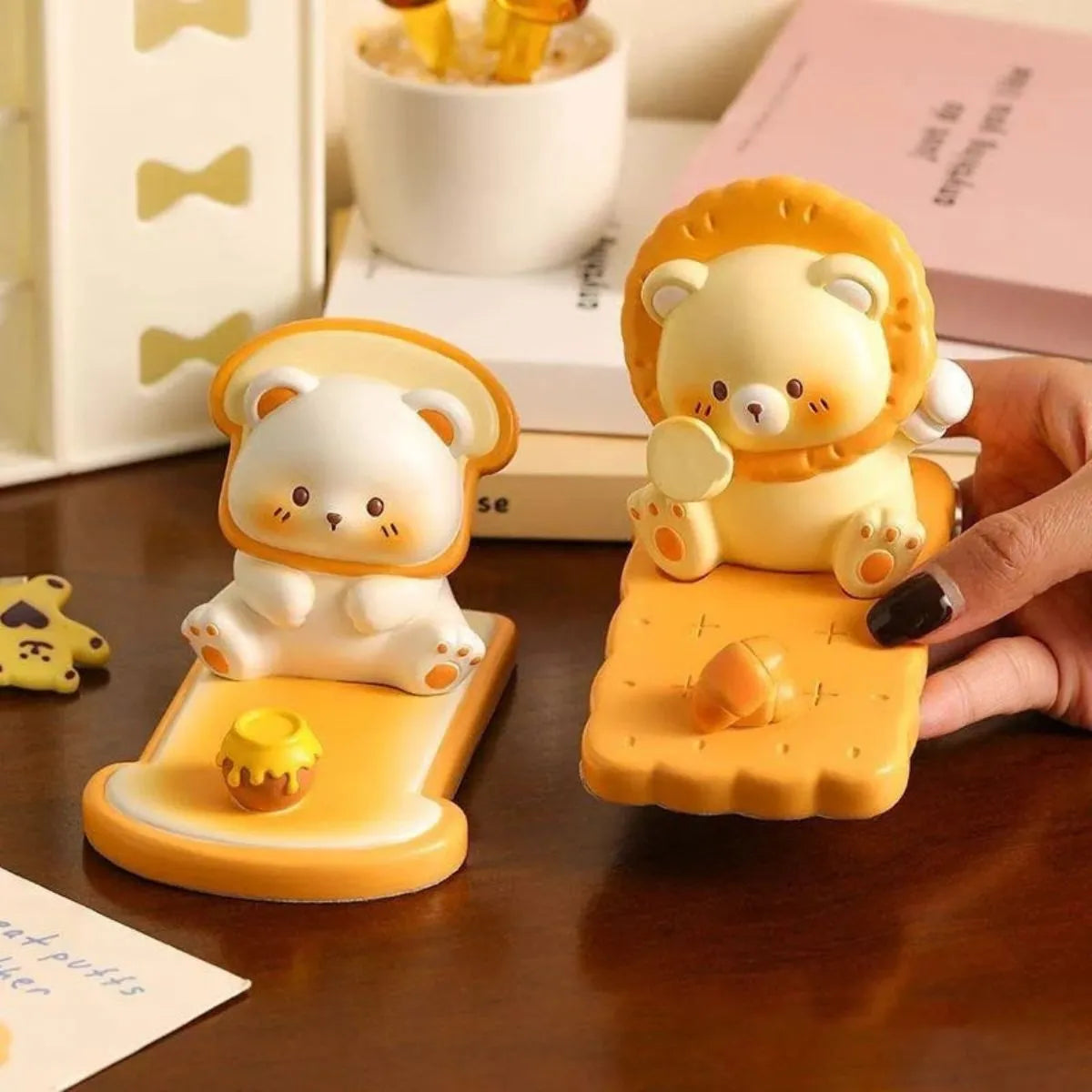 Two Designs of Bear Phone Stands - Tinyminymo