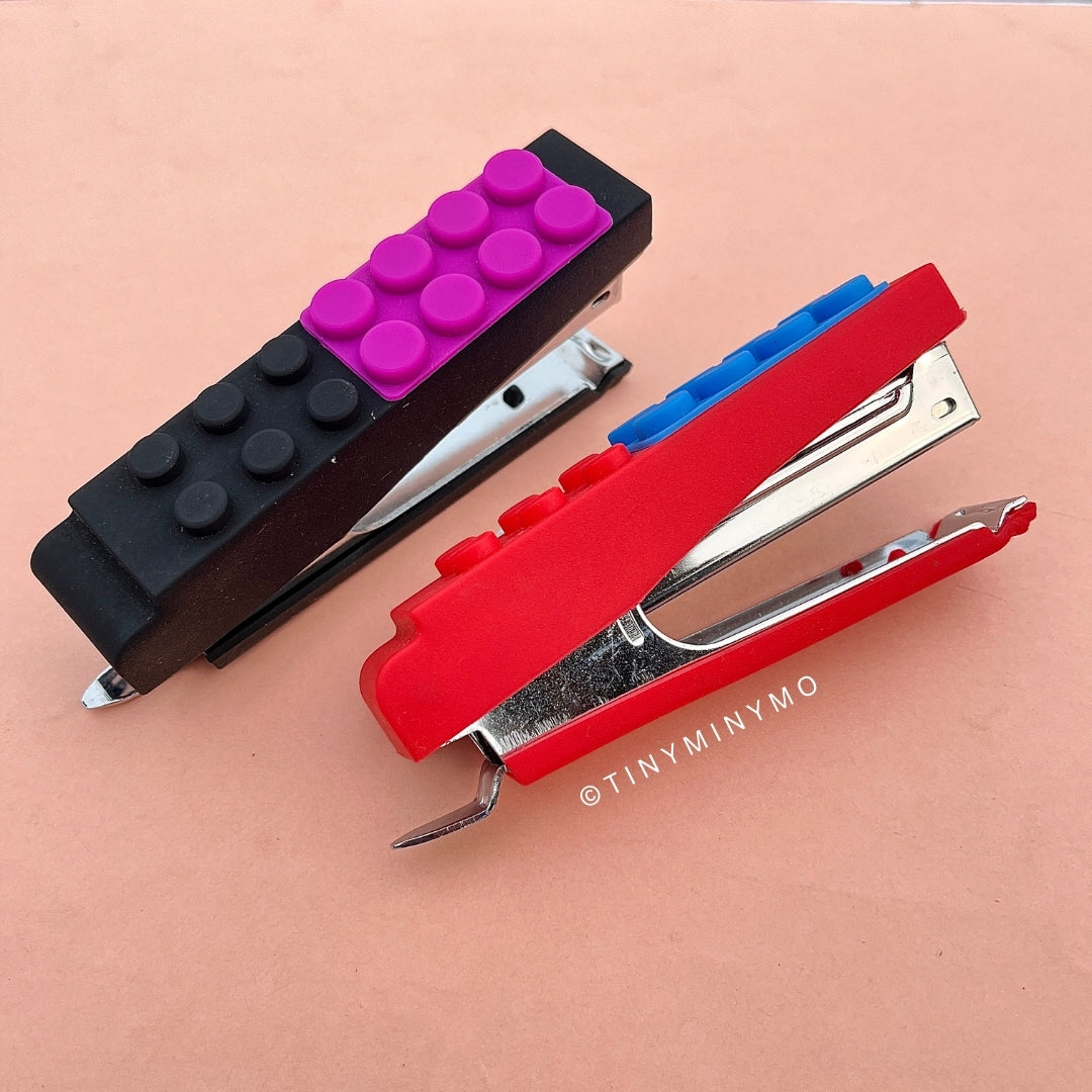 Two Colors of Lego Staplers - Tinyminymo