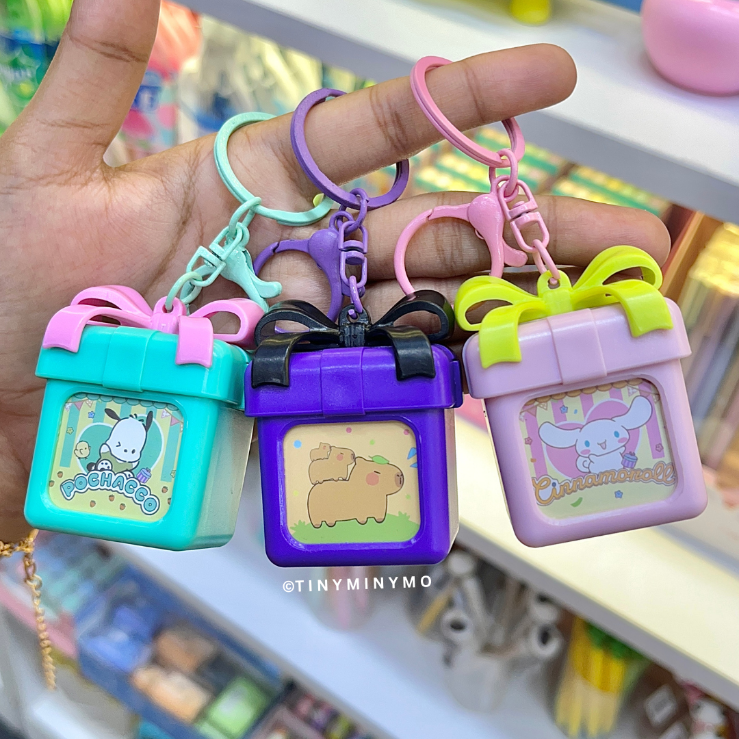 Three Colors of Light Up Kawaii Keychain with Cinnamoroll, Pochacco and Capybara Print - Tinyminymo