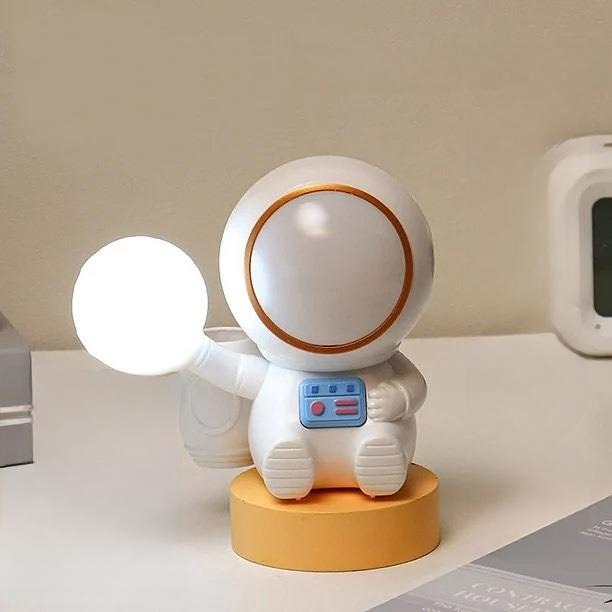 Multipurpose Astronaut with Moon Desk Lamp - Tinyminymo