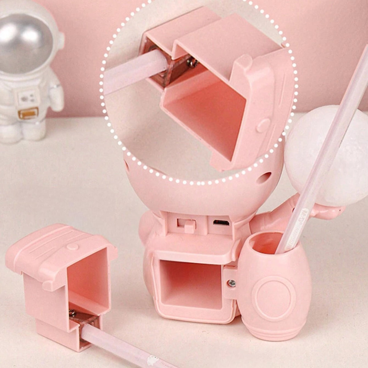 Multipurpose Astronaut with Moon Desk Lamp - Tinyminymo