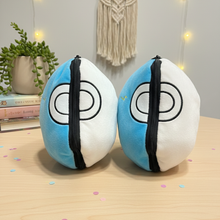 Load image into Gallery viewer, Peek-a-boo Soft Toy in Blue Color - Tinyminymo
