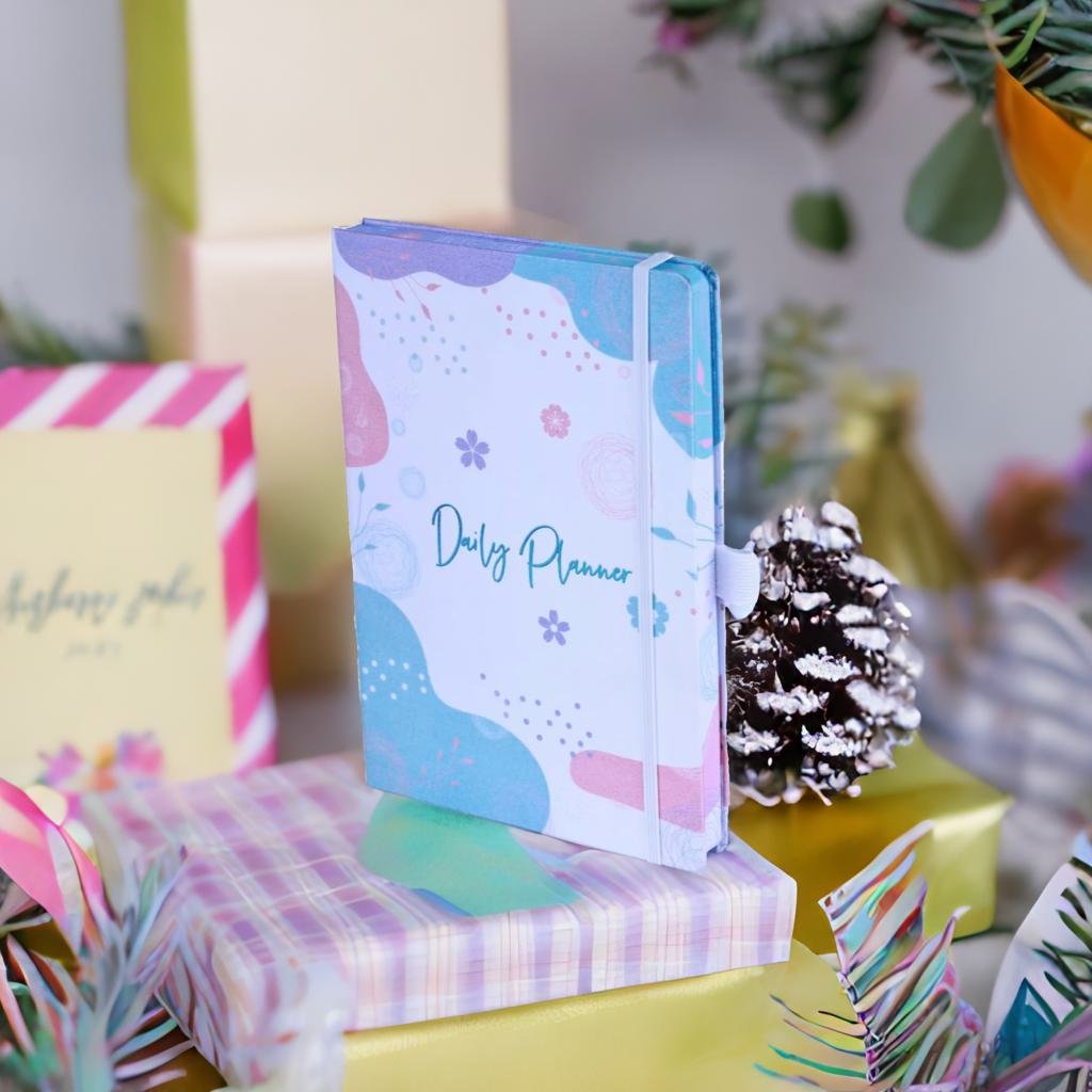 Pretty Pastel Daily Planner - Tinyminymo