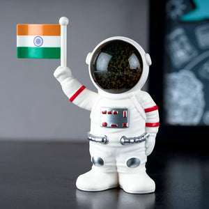 Solar Powered Astronaut with Flag - Tinyminymo