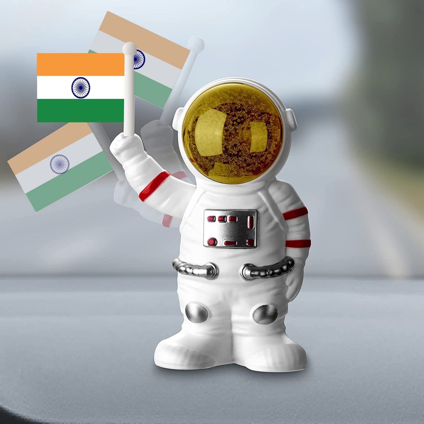 Solar Powered Astronaut with Flag - Tinyminymo