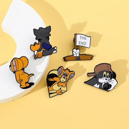 Tom and Jerry Lapel Pin - Tinyminymo