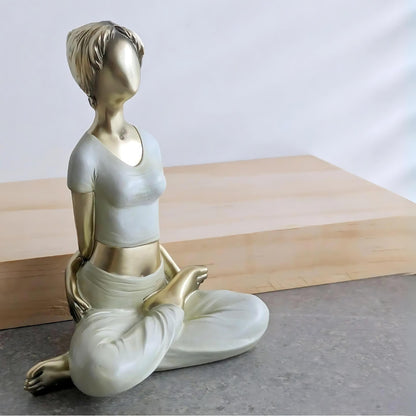 Yoga Lady Resin Figure - TInyminymo