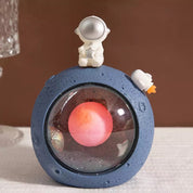 Astronaut Inside Moon Lamp - Tinyminymo