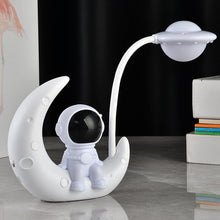 Load image into Gallery viewer, Astronaut LED Desk Lamp - Tinyminymo
