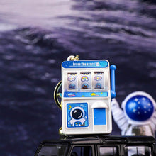 Load image into Gallery viewer, Astronaut Slot Machine Keychain - Tinyminymo
