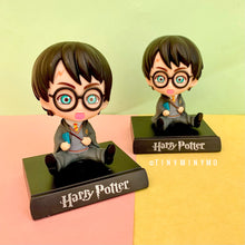 Load image into Gallery viewer, Baby Harry Potter Bobblehead- Tinyminymo
