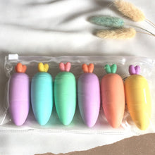 Load image into Gallery viewer, Carrot shaped Pastel Highlighters - Tinyminymo
