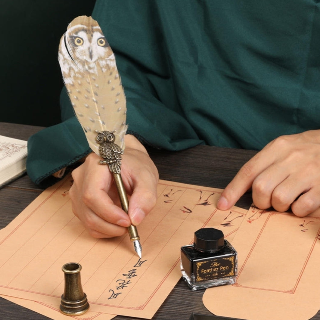 Hogwarts Feather Pen with Ink - Tinyminymo