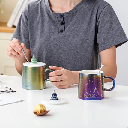 Holographic Christmas Mug with Lid and Spoon - Tinyminymo